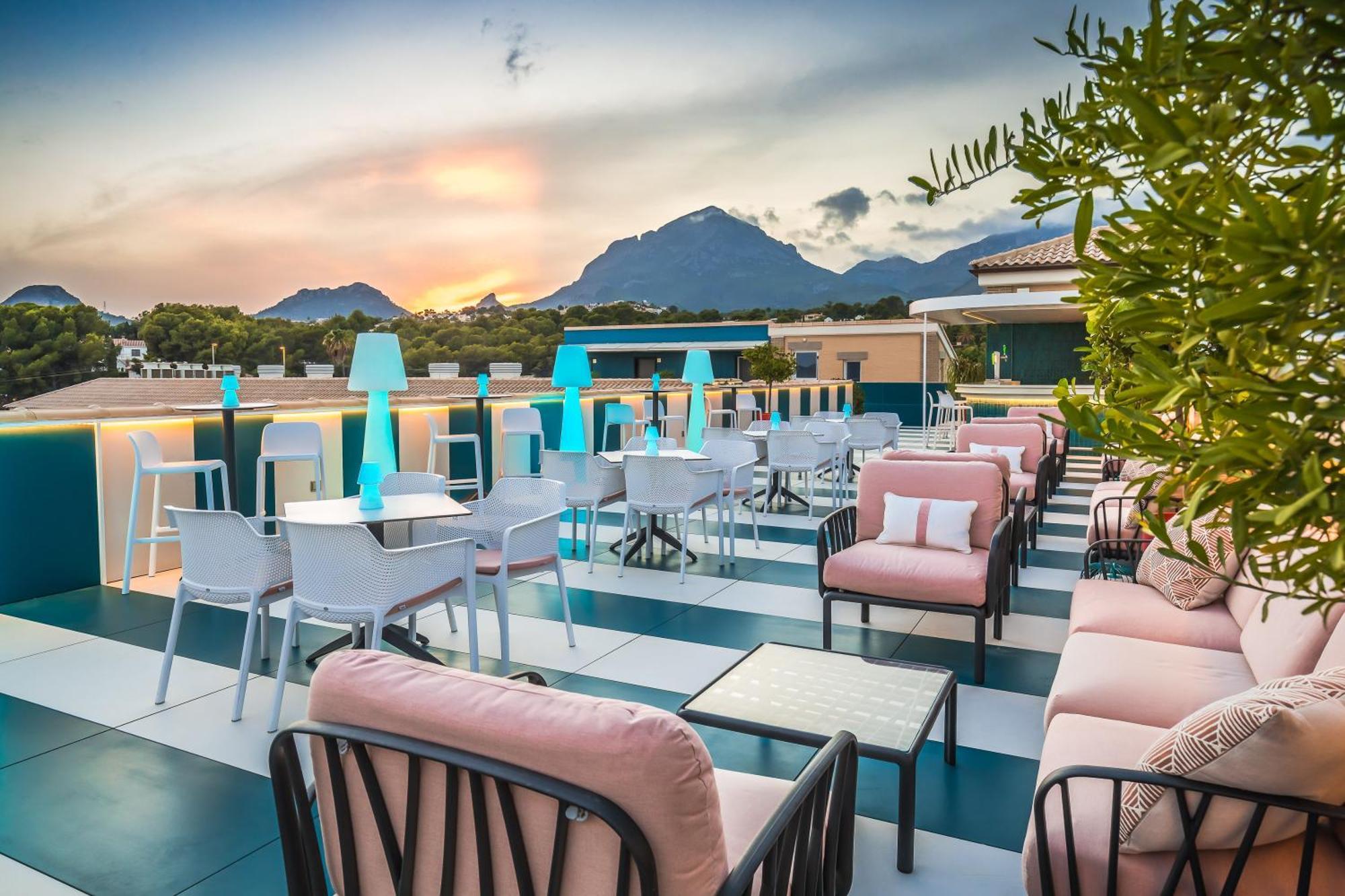 Barcelo La Nucia Palms酒店 外观 照片 The hotel's rooftop bar